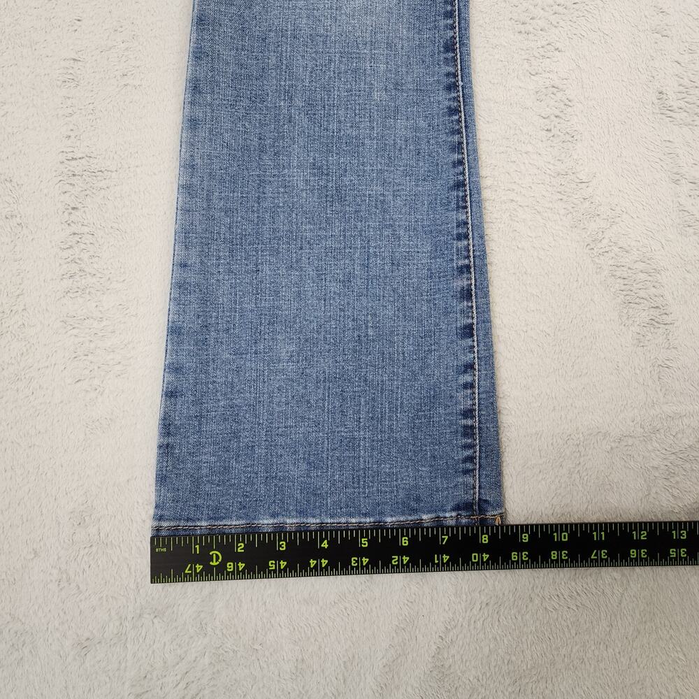 BCBG Generation Mid Rise Bootcut Jeans Womens 5/27 Light Wash Stretch Denim - Picture 8 of 12